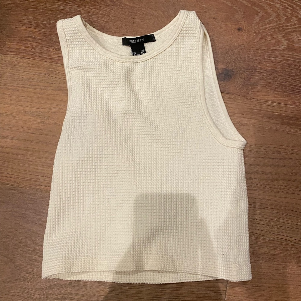 Women’s plain white tank top
